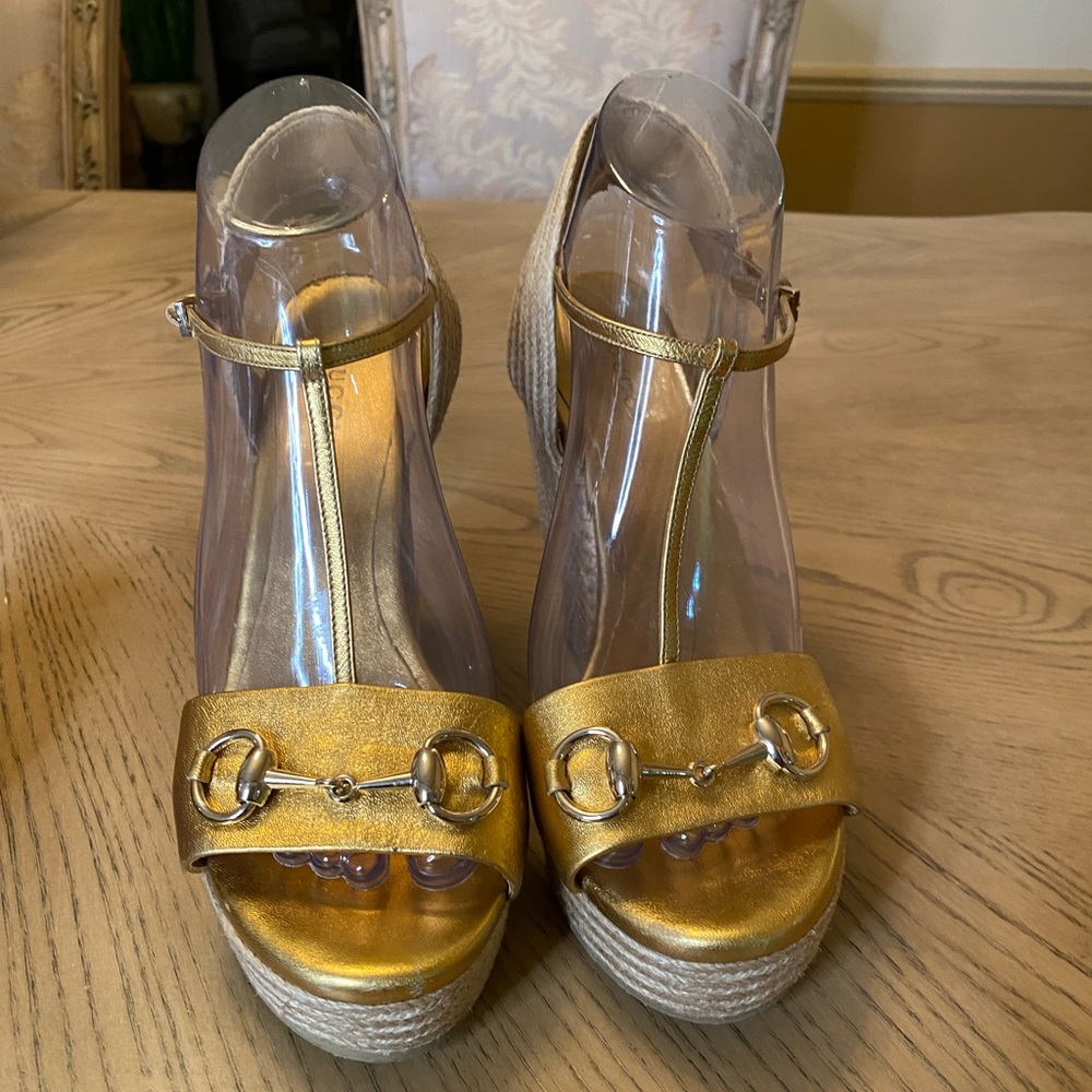 ❤️ Authentic Gucci Wedge Heels